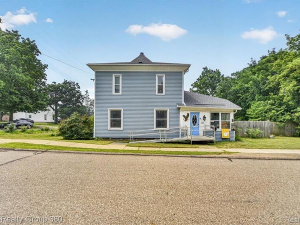 121 Livingston Street , Howell, MI 48843
