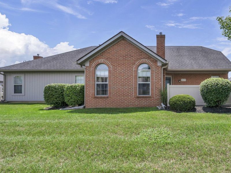 2227 Ravine Woods Drive, Grove City, OH 43123 Photo 1