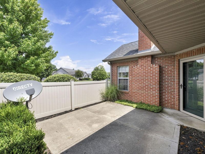 2227 Ravine Woods Drive, Grove City, OH 43123 Photo 4
