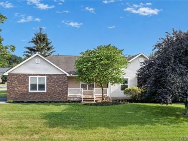 429 Carrollwood Drive , Youngstown, NY 14174