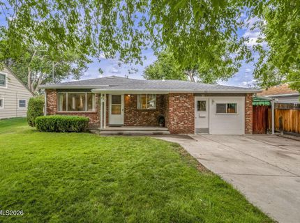 221 S Iris Street, Carson City, NV 89703 Photo