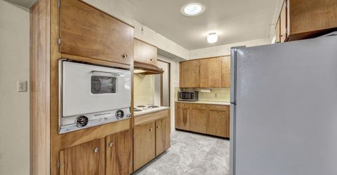 221 S Iris Street, Carson City, NV 89703 Photo