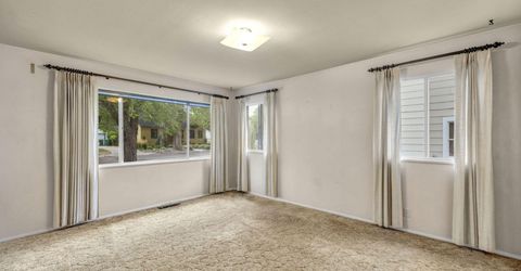 221 S Iris Street, Carson City, NV 89703 Photo