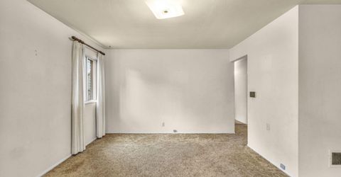 221 S Iris Street, Carson City, NV 89703 Photo