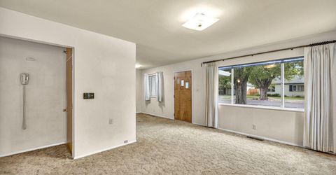 221 S Iris Street, Carson City, NV 89703 Photo