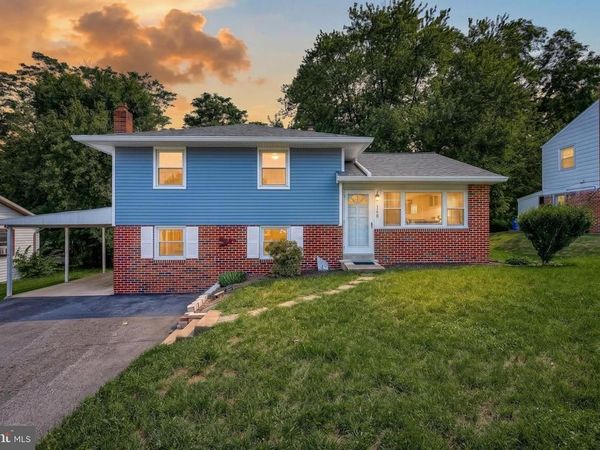 148 HENRY ROAD , ENOLA, PA 17025