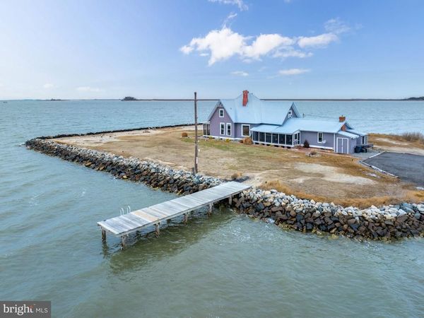 1 LAVALLETTE , CRISFIELD, MD 21817