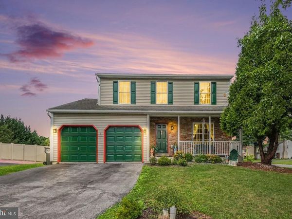 100 W WELSH DRIVE, DOUGLASSVILLE, PA 19518