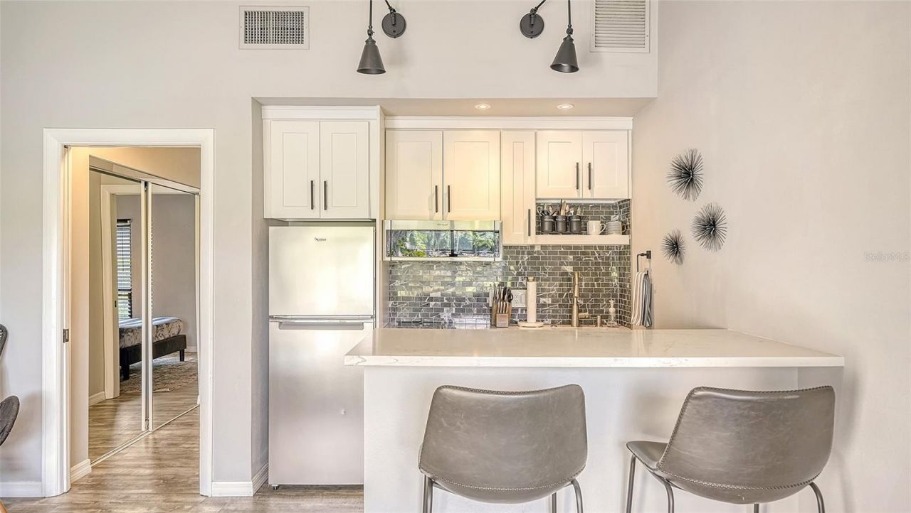 3127 Longmeadow, Unit 2, Sarasota, FL 34235 Photo