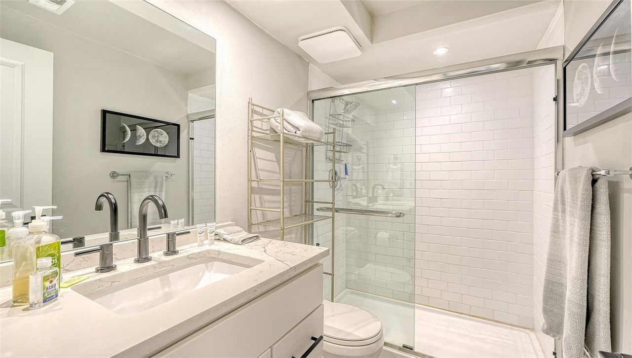 3127 Longmeadow, Unit 2, Sarasota, FL 34235 Photo