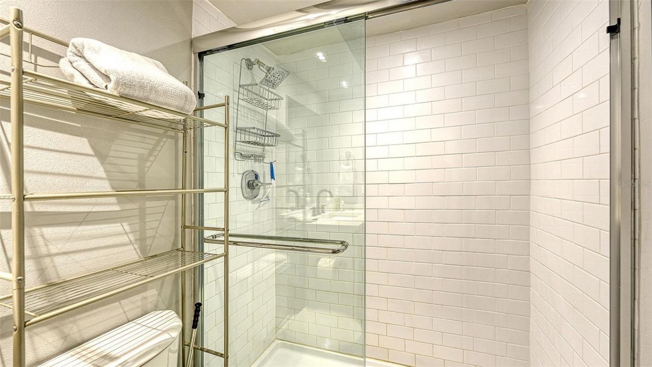 3127 Longmeadow, Unit 2, Sarasota, FL 34235 Photo