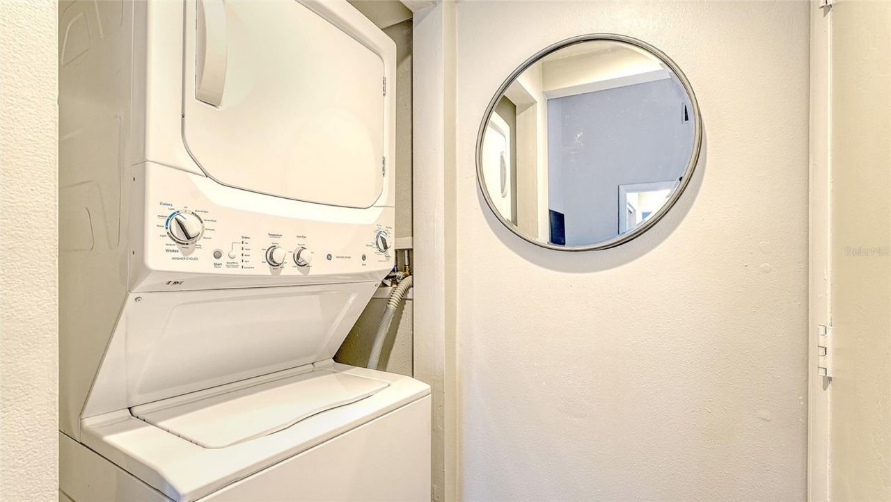 3127 Longmeadow, Unit 2, Sarasota, FL 34235 Photo