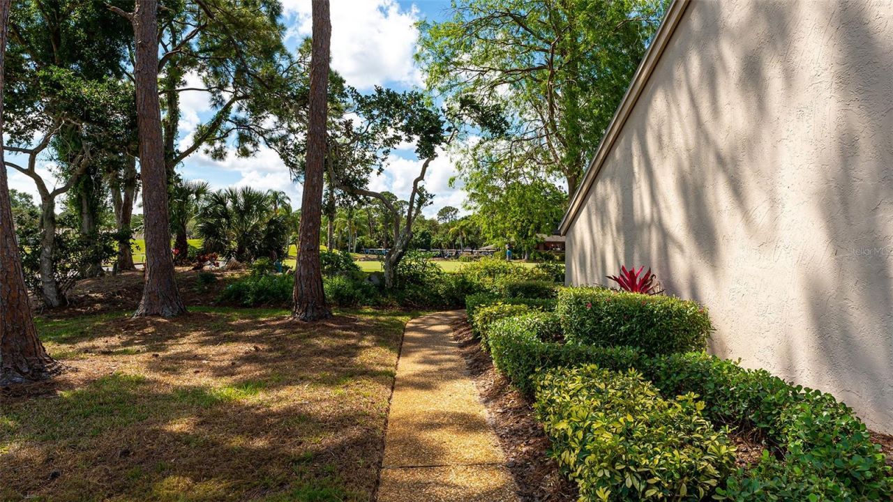 3127 Longmeadow, Unit 2, Sarasota, FL 34235 Photo
