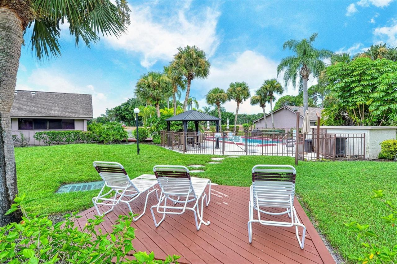 3127 Longmeadow, Unit 2, Sarasota, FL 34235 Photo