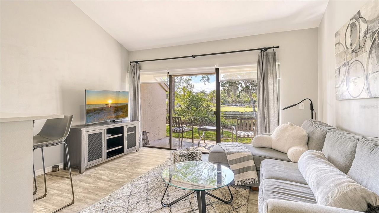 3127 Longmeadow, Unit 2, Sarasota, FL 34235 Photo
