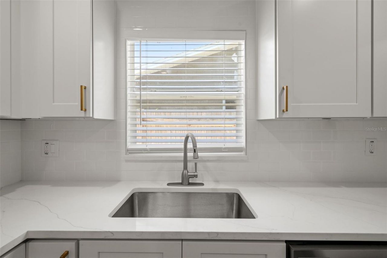4247 Helena Street Ne, Saint Petersburg, FL 33703 Photo