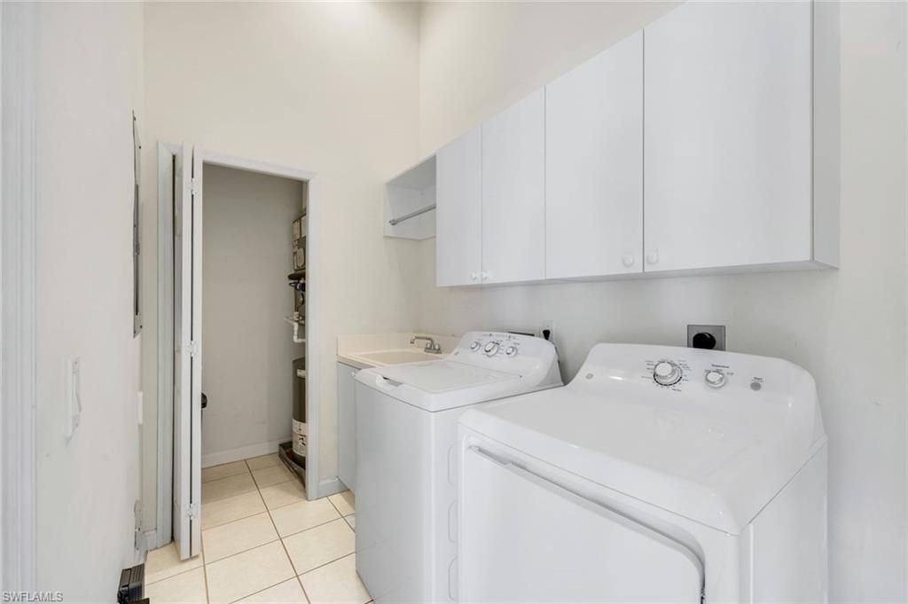 2055 Cascades Dr , Unit 6, Naples, FL 34112 Photo