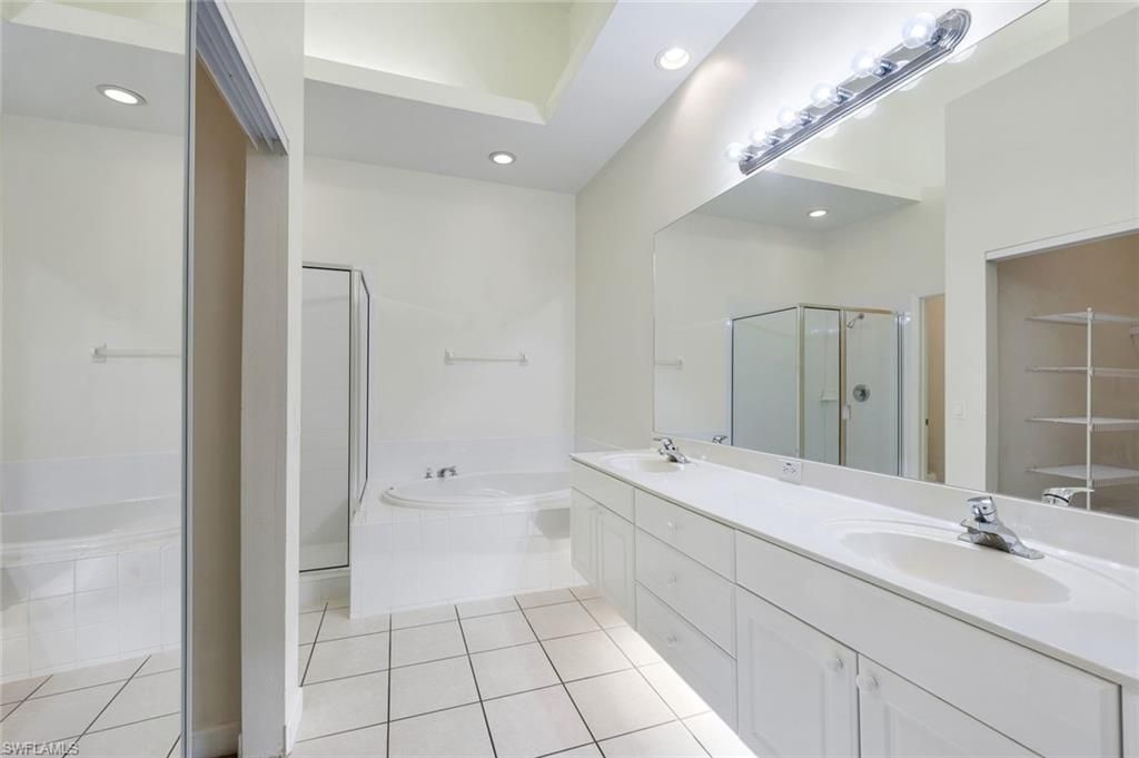 2055 Cascades Dr , Unit 6, Naples, FL 34112 Photo