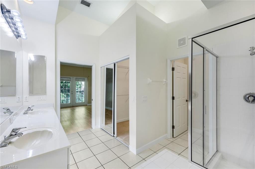 2055 Cascades Dr , Unit 6, Naples, FL 34112 Photo