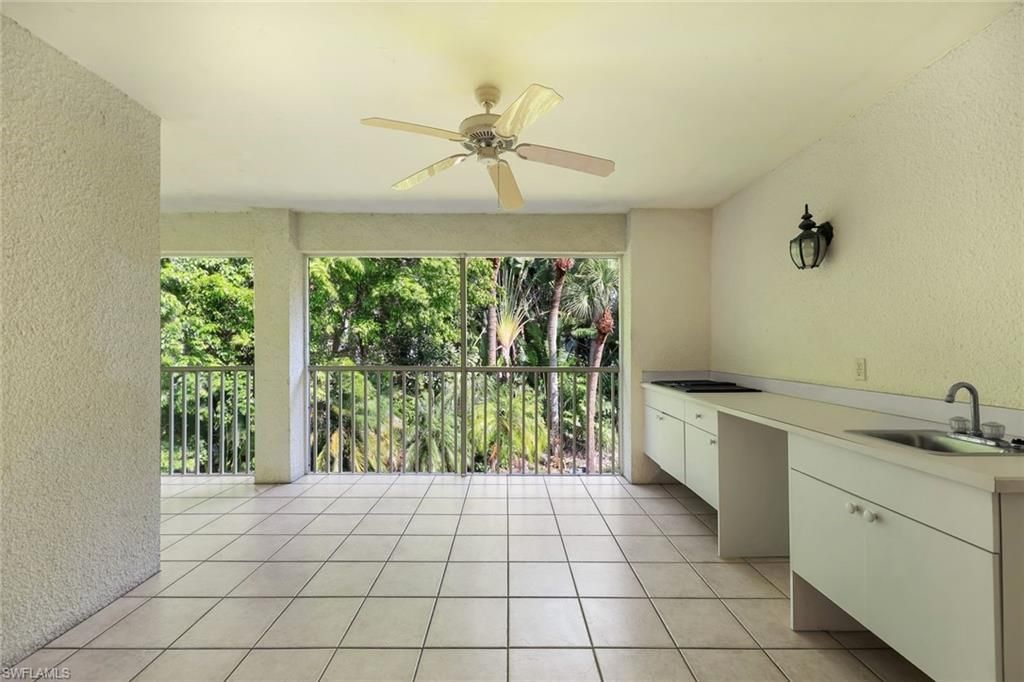 2055 Cascades Dr , Unit 6, Naples, FL 34112 Photo