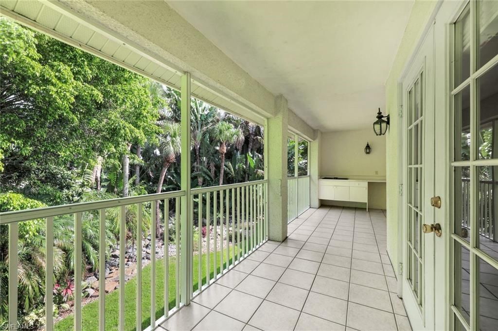 2055 Cascades Dr , Unit 6, Naples, FL 34112 Photo
