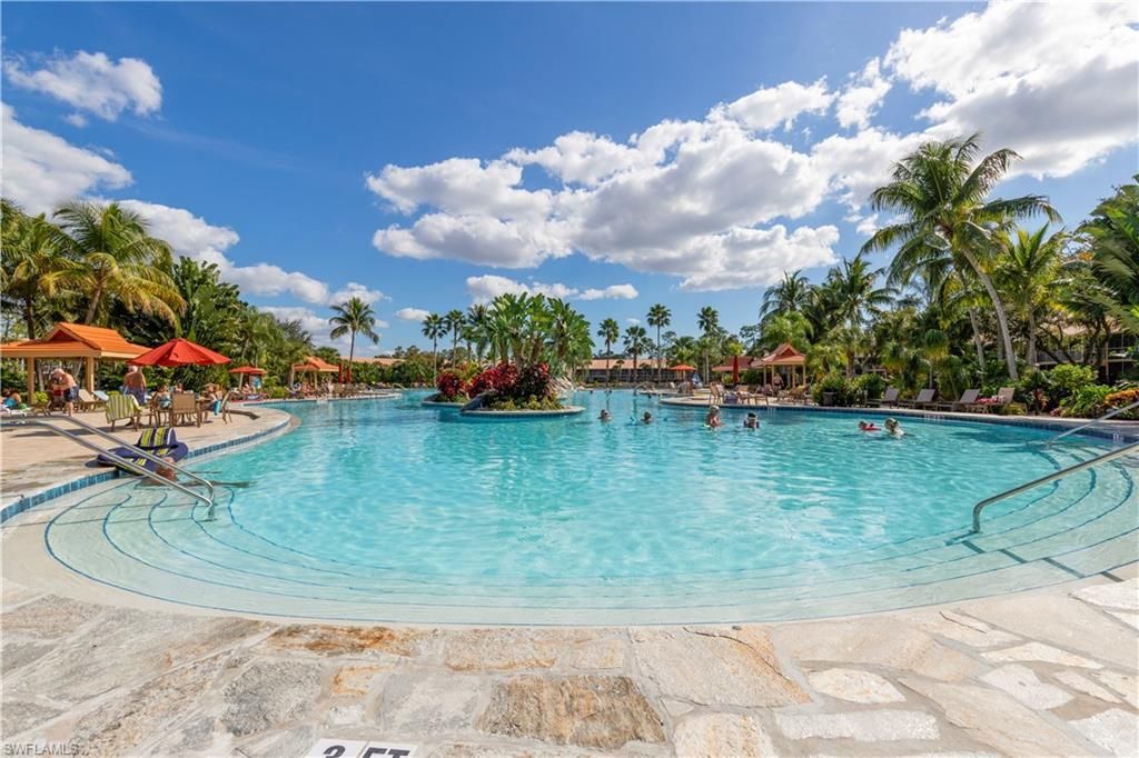 2055 Cascades Dr , Unit 6, Naples, FL 34112 Photo