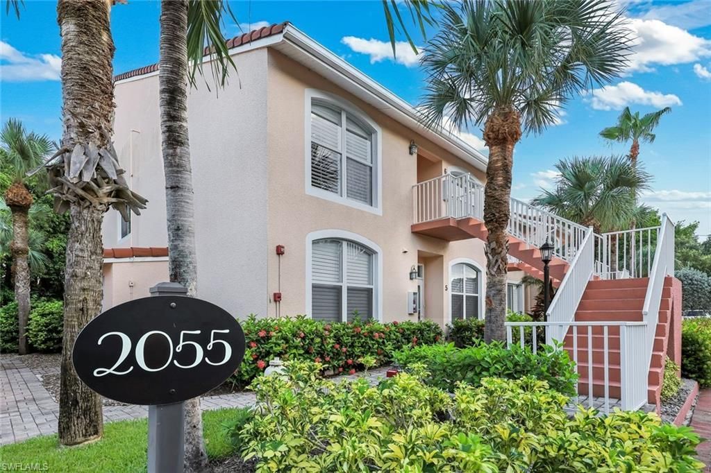2055 Cascades Dr , Unit 6, Naples, FL 34112 Photo