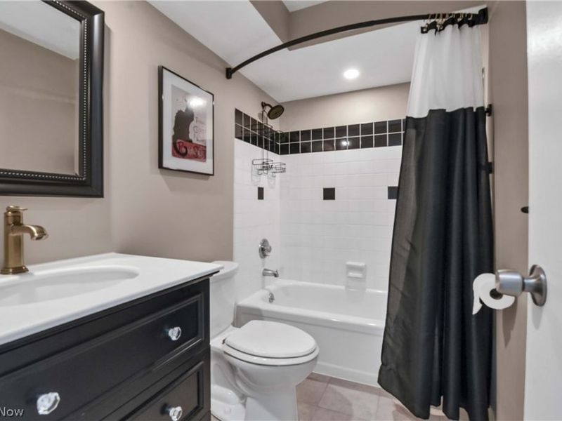 12900 Lake Avenue, Unit 622, Lakewood, OH 44107 Photo 20