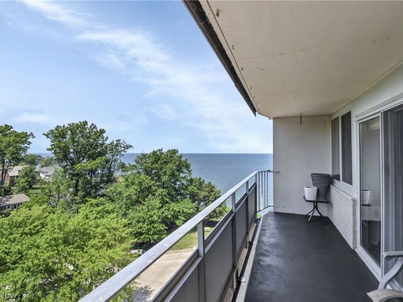 12900 Lake Avenue, Unit 622, Lakewood, OH 44107 Photo 4