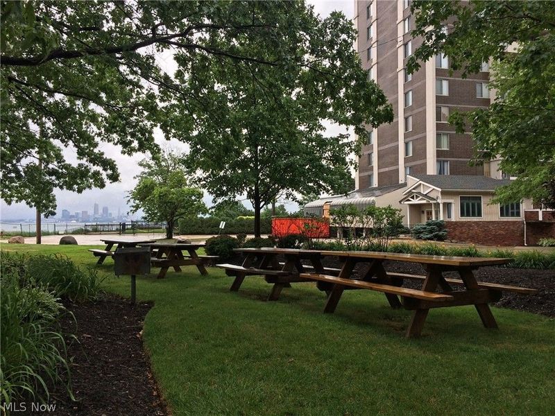 12900 Lake Avenue, Unit 622, Lakewood, OH 44107 Photo 44