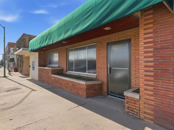 720 Delaware Street, Perry, OK 73077