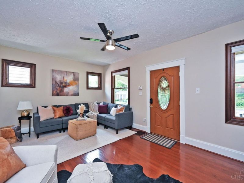 322 Dorchester Avenue, Cincinnati, OH 45219 Photo 6
