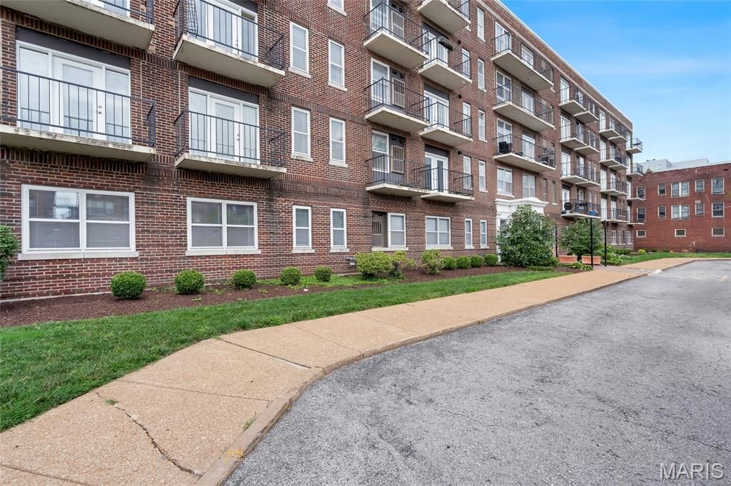 5630 Pershing Avenue , Unit 30, Saint Louis, MO 63112 Main Photo