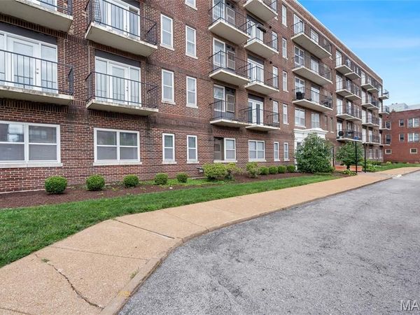 5630 Pershing Avenue , Unit 30, St Louis, MO 63112