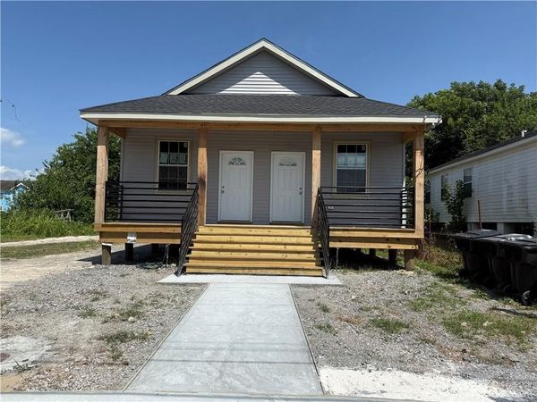 3035 PIETY Street , New Orleans, LA 70126