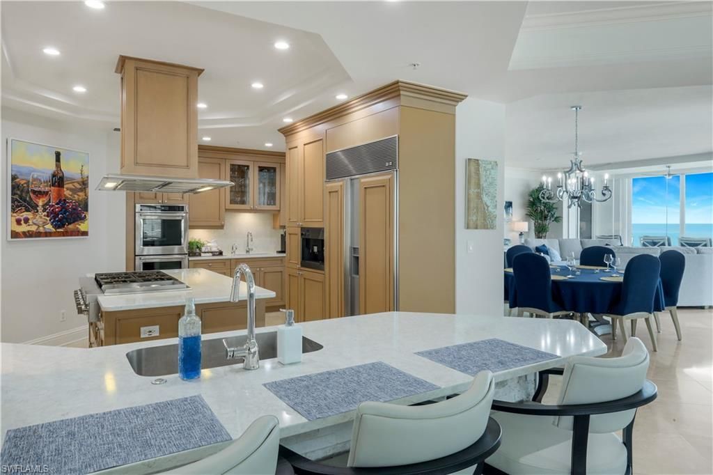 81 Seagate Dr , Unit 803, Naples, FL 34103 Photo