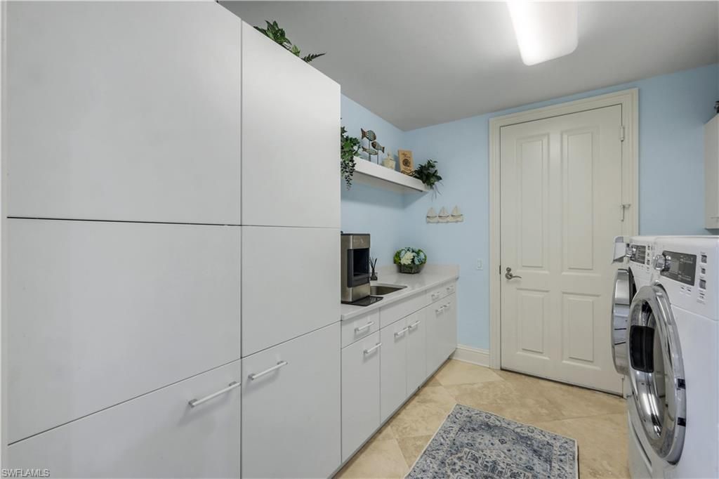 81 Seagate Dr , Unit 803, Naples, FL 34103 Photo