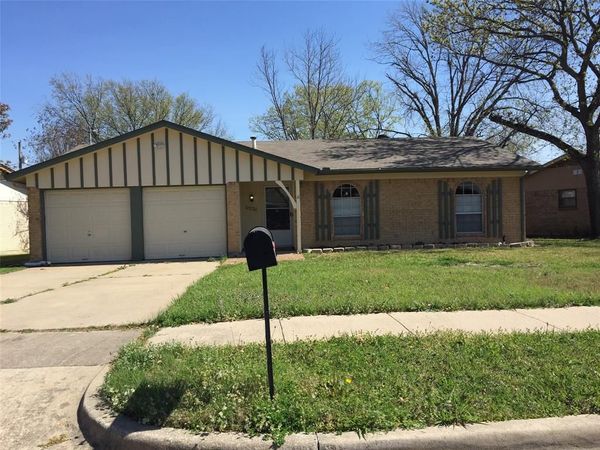 6936 Declaration Street, Watauga, TX 76148