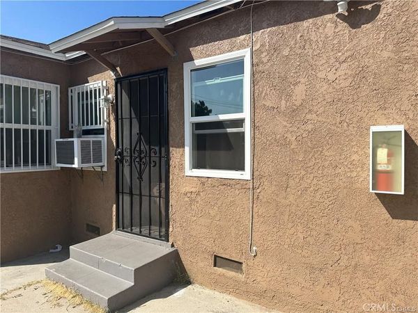 8803 hoover, Los Angeles, CA 90044