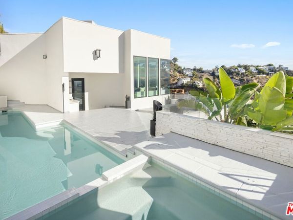 2231 Sunset Plaza Drive, Los Angeles, CA 90069