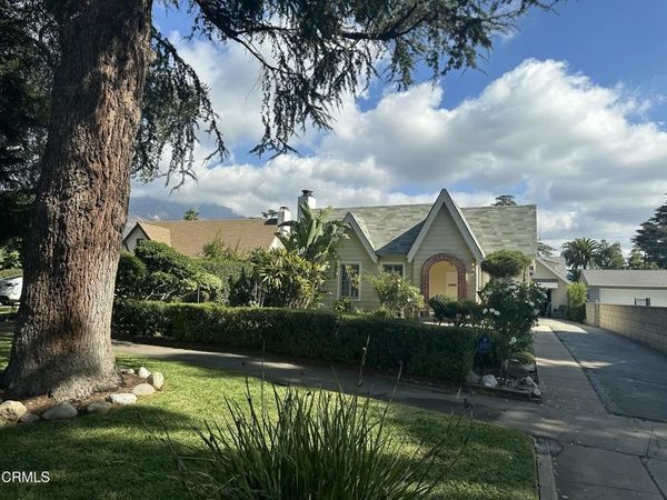2122 Navarro Avenue , Altadena, CA 91001