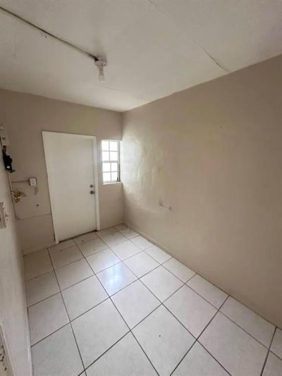 633 NW 15th Terrace, Fort Lauderdale, FL 33311 Photo