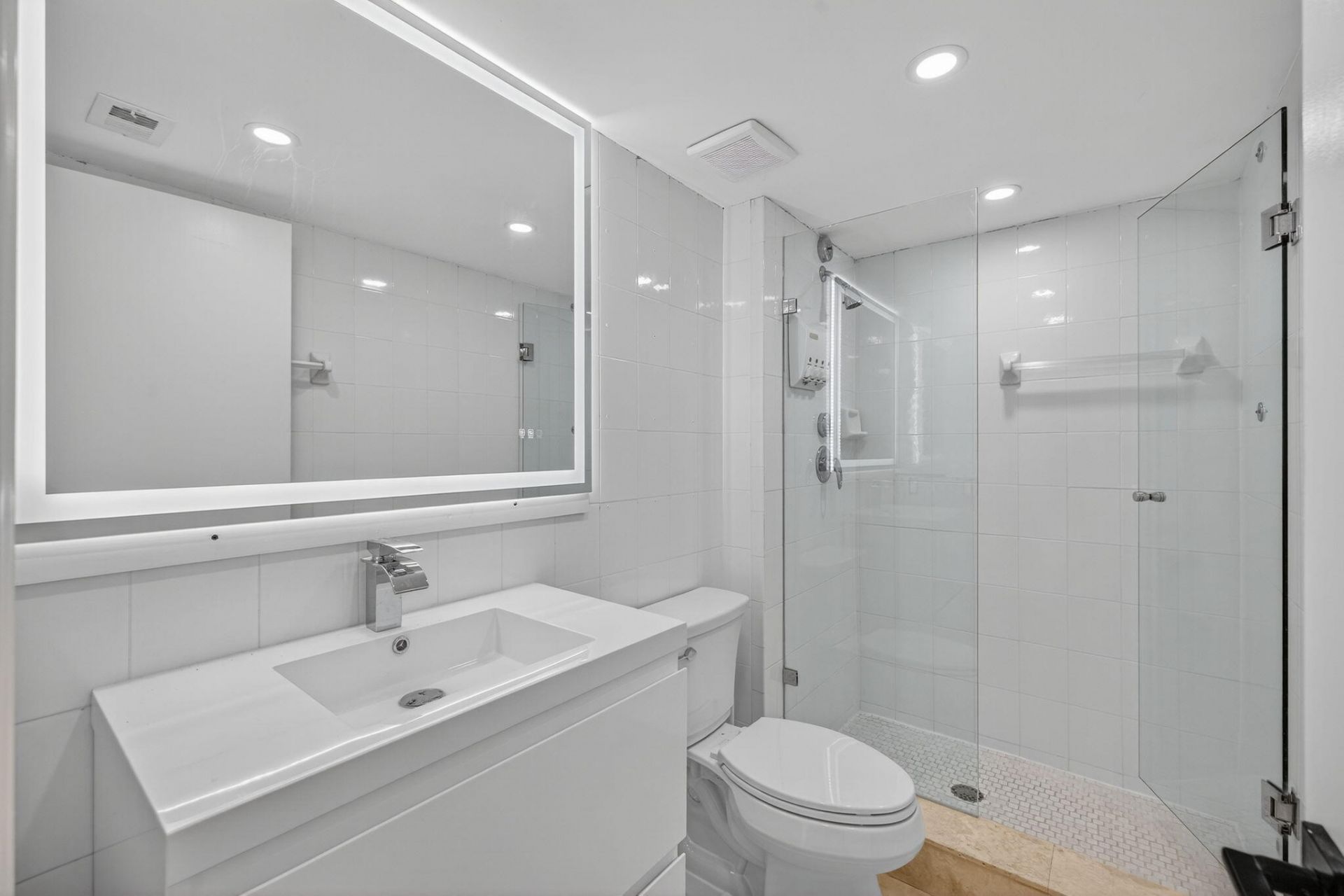 3200 Port Royale Drive N, Unit 1205, Fort Lauderdale, FL 33308 Photo