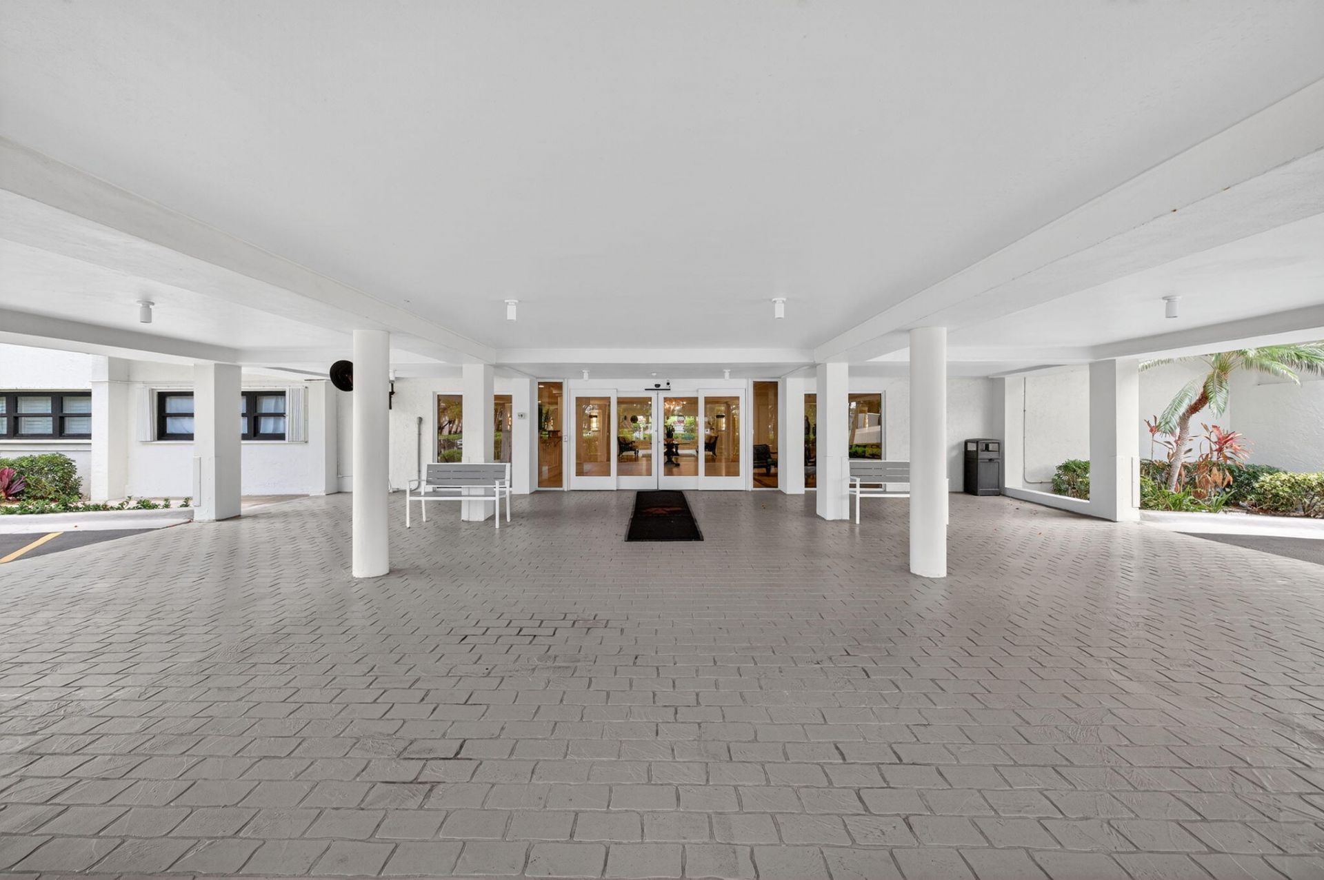 3200 Port Royale Drive N, Unit 1205, Fort Lauderdale, FL 33308 Photo