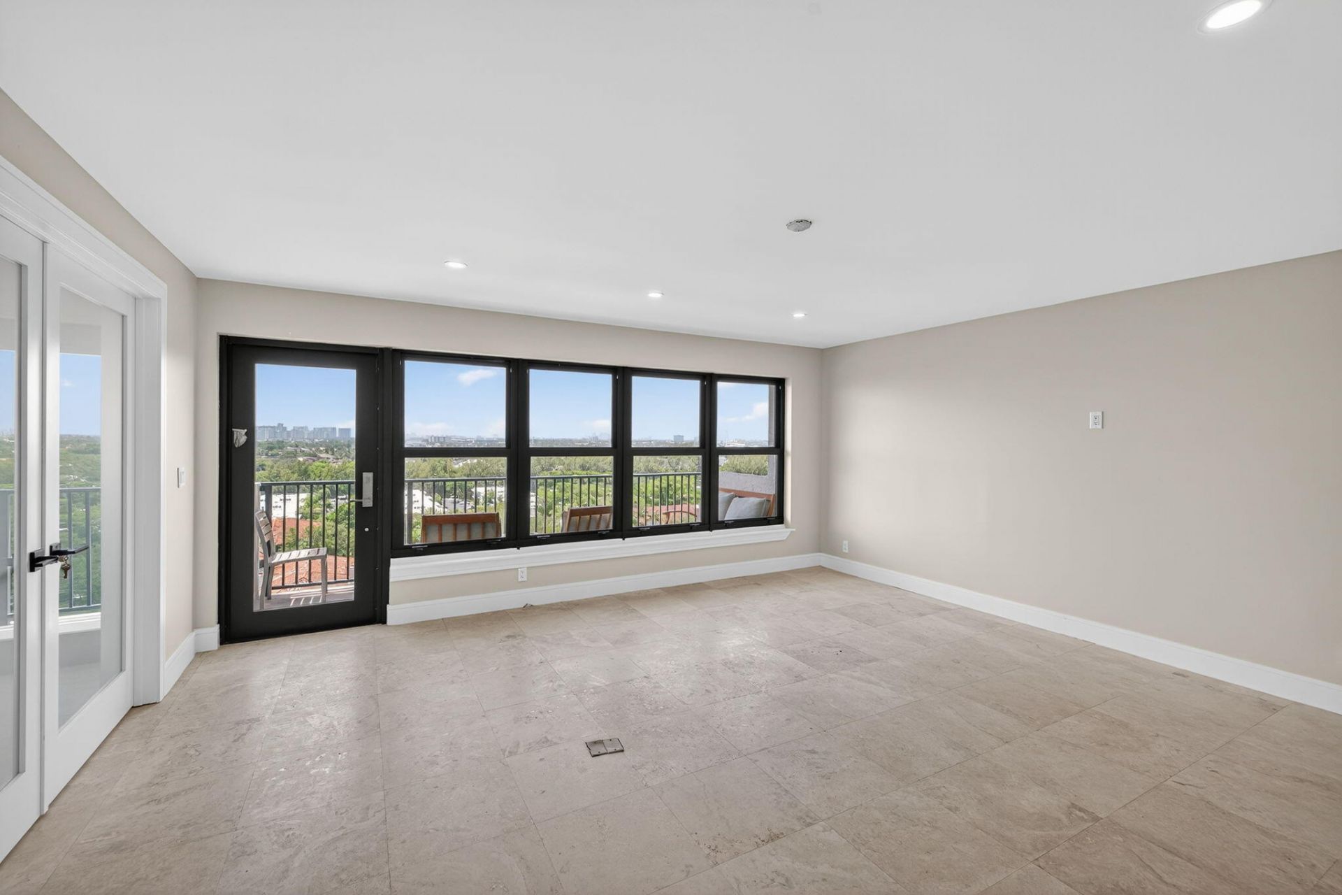 3200 Port Royale Drive N, Unit 1205, Fort Lauderdale, FL 33308 Photo