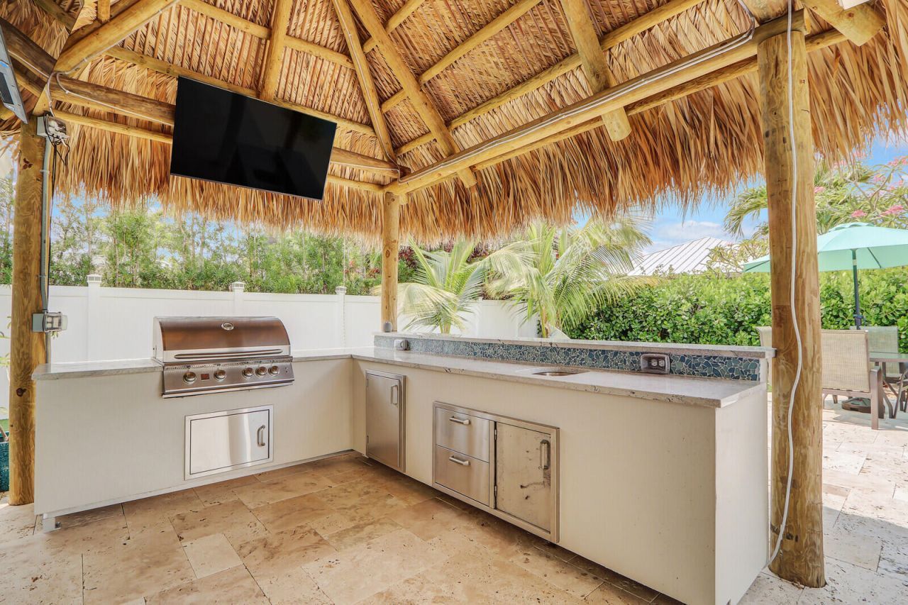 27 Willow Road, Tequesta, FL 33469 Photo