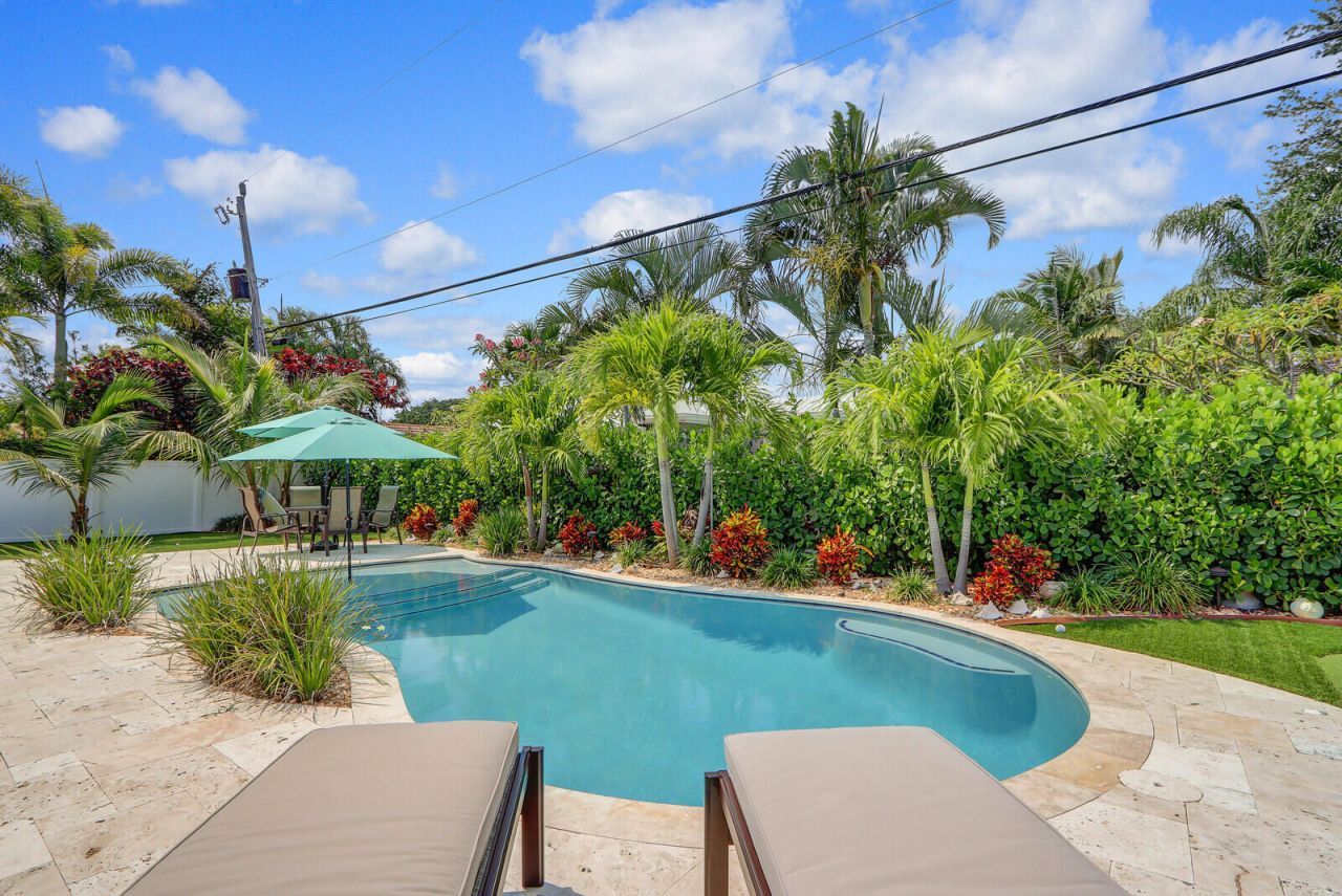 27 Willow Road, Tequesta, FL 33469 Photo