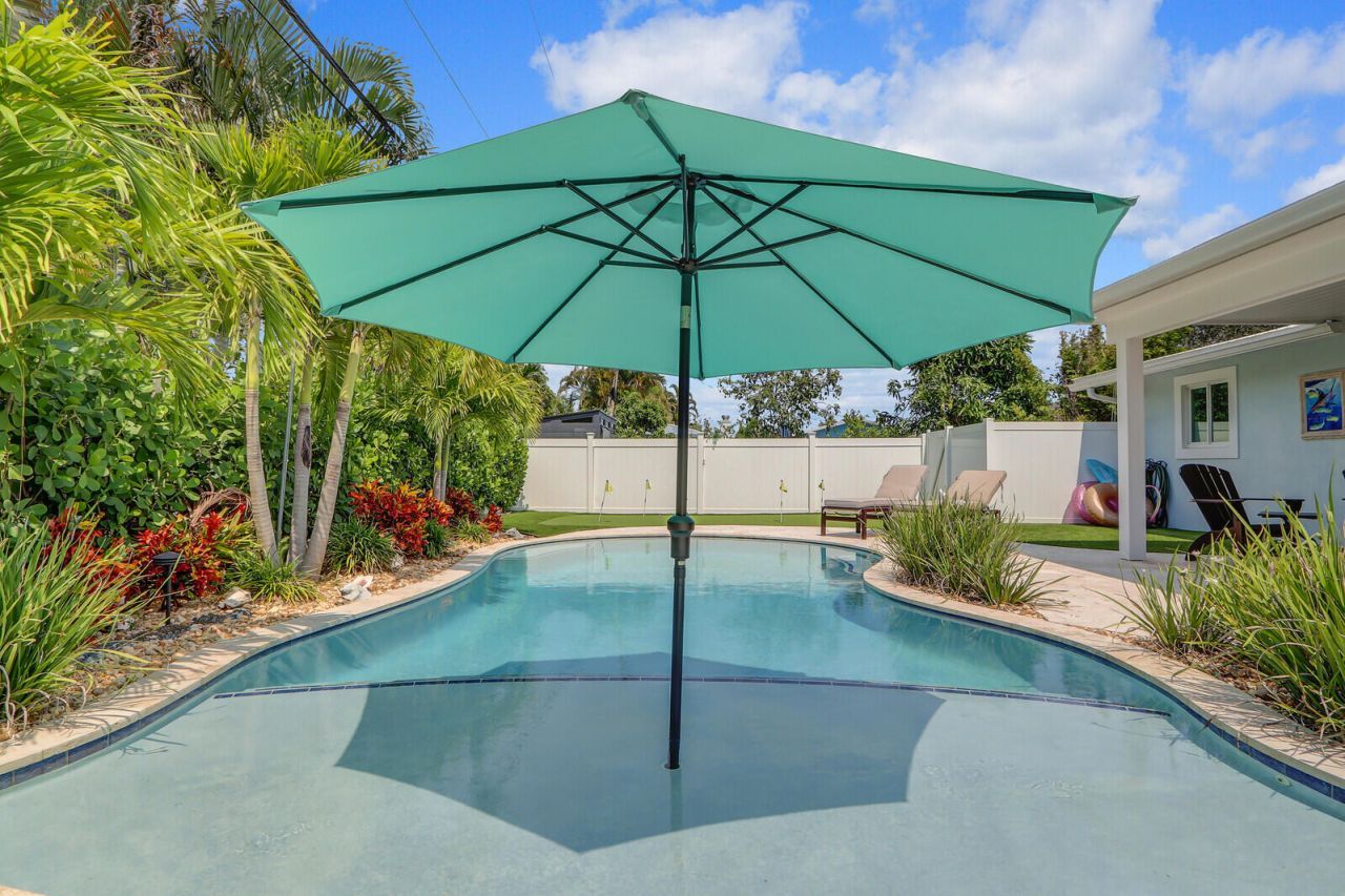 27 Willow Road, Tequesta, FL 33469 Photo