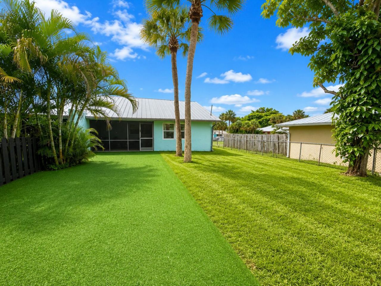 2132 NE Pelican Terrace, Jensen Beach, FL 34957 Photo