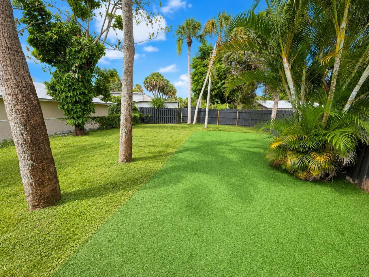 2132 NE Pelican Terrace, Jensen Beach, FL 34957 Photo